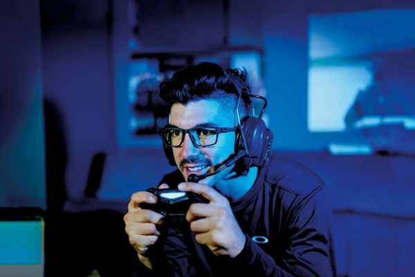 Gaming Glasses Reduce Eye Strain